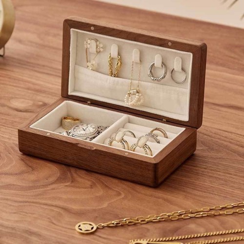 Wooden jewelry box